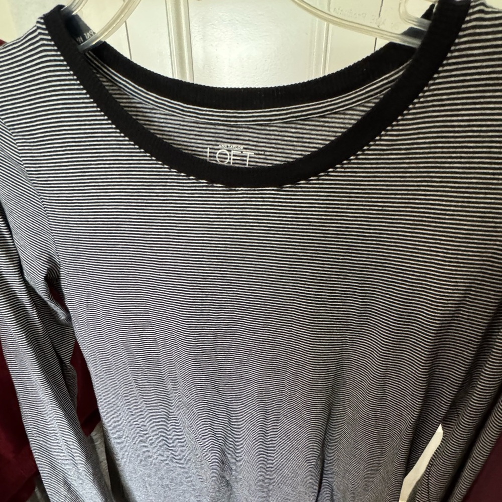 Women’s LOFT XS bundle (6 tops)